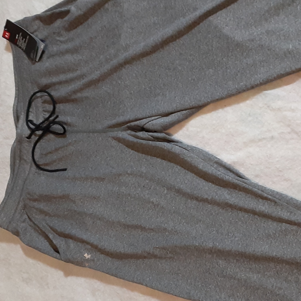 Women's crop Under Armor pants